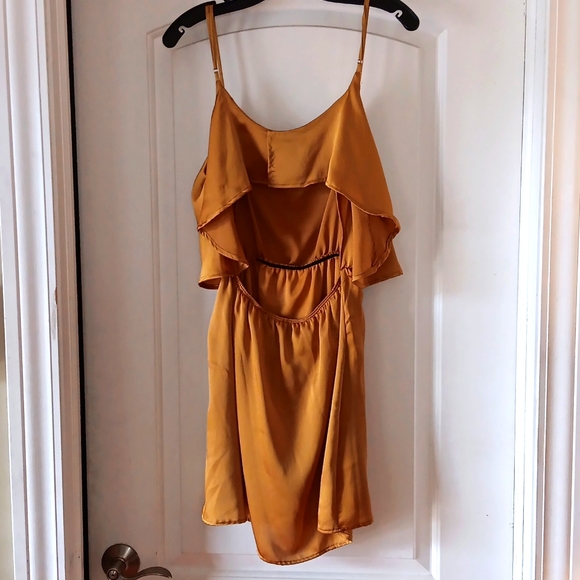 Akira-Dark gold dress (t-strap with the back out) NEVER WORN, but tags removed - Picture 2 of 2
